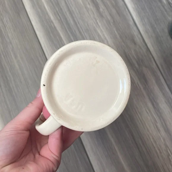 Cream/ white colored mug - Picture 3 of 3